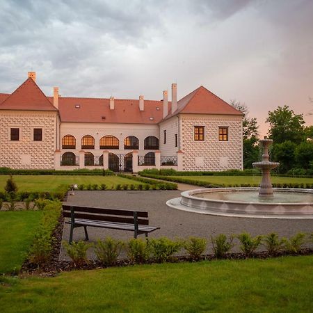 Hotel Zamek Valec Vladislav Extérieur photo