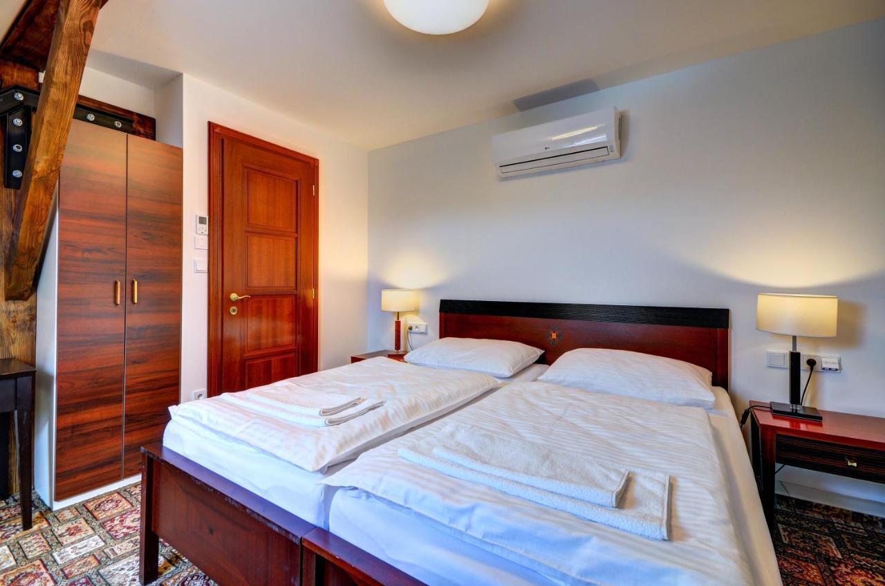 Hotel Zamek Valec Vladislav Extérieur photo