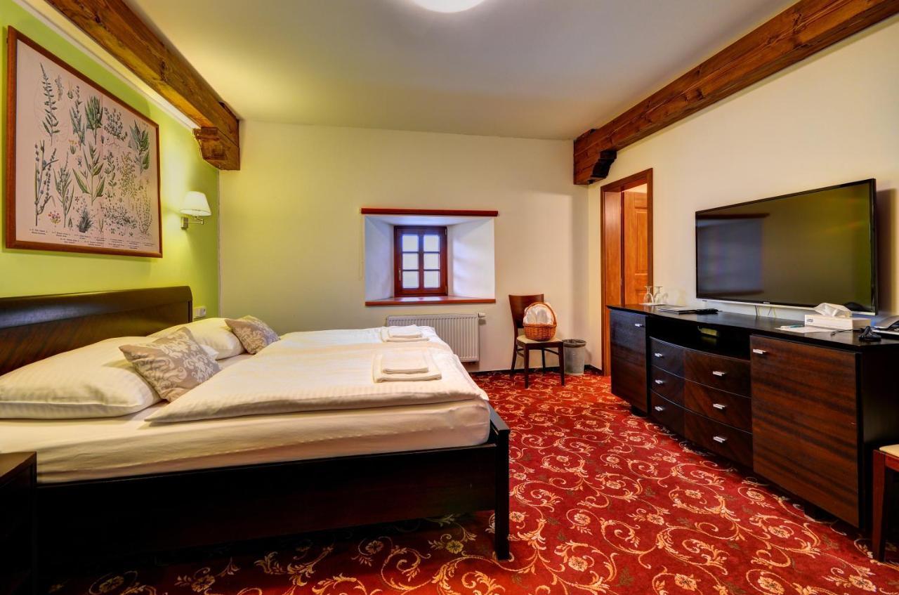 Hotel Zamek Valec Vladislav Extérieur photo